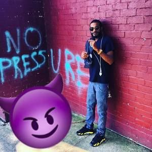 Meet your Posher, Tee