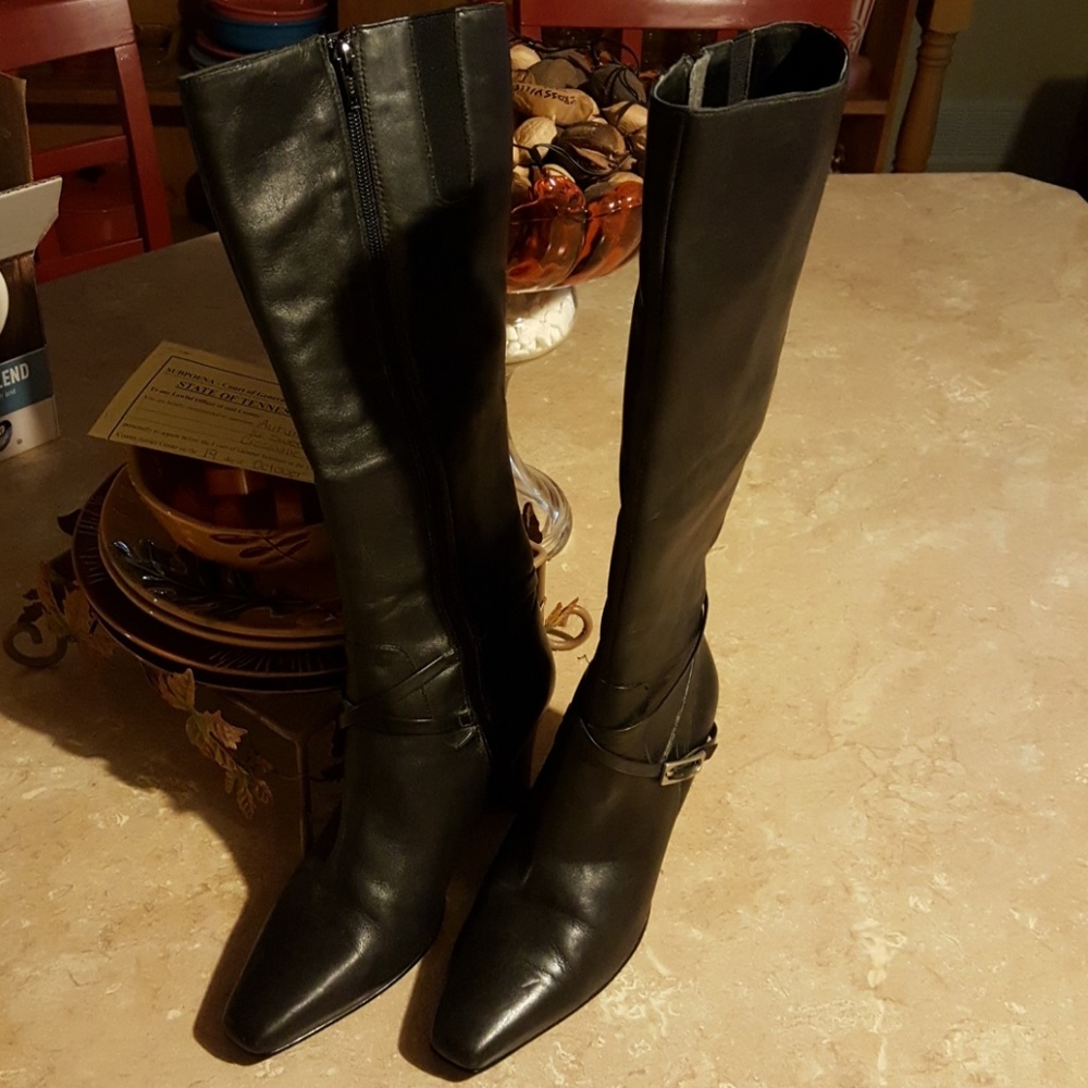 Tall Black zip up boots 8