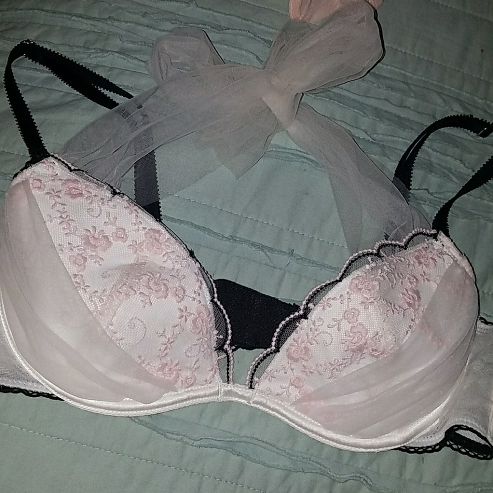 Victoria's Secret pink  black lace embroidered bra