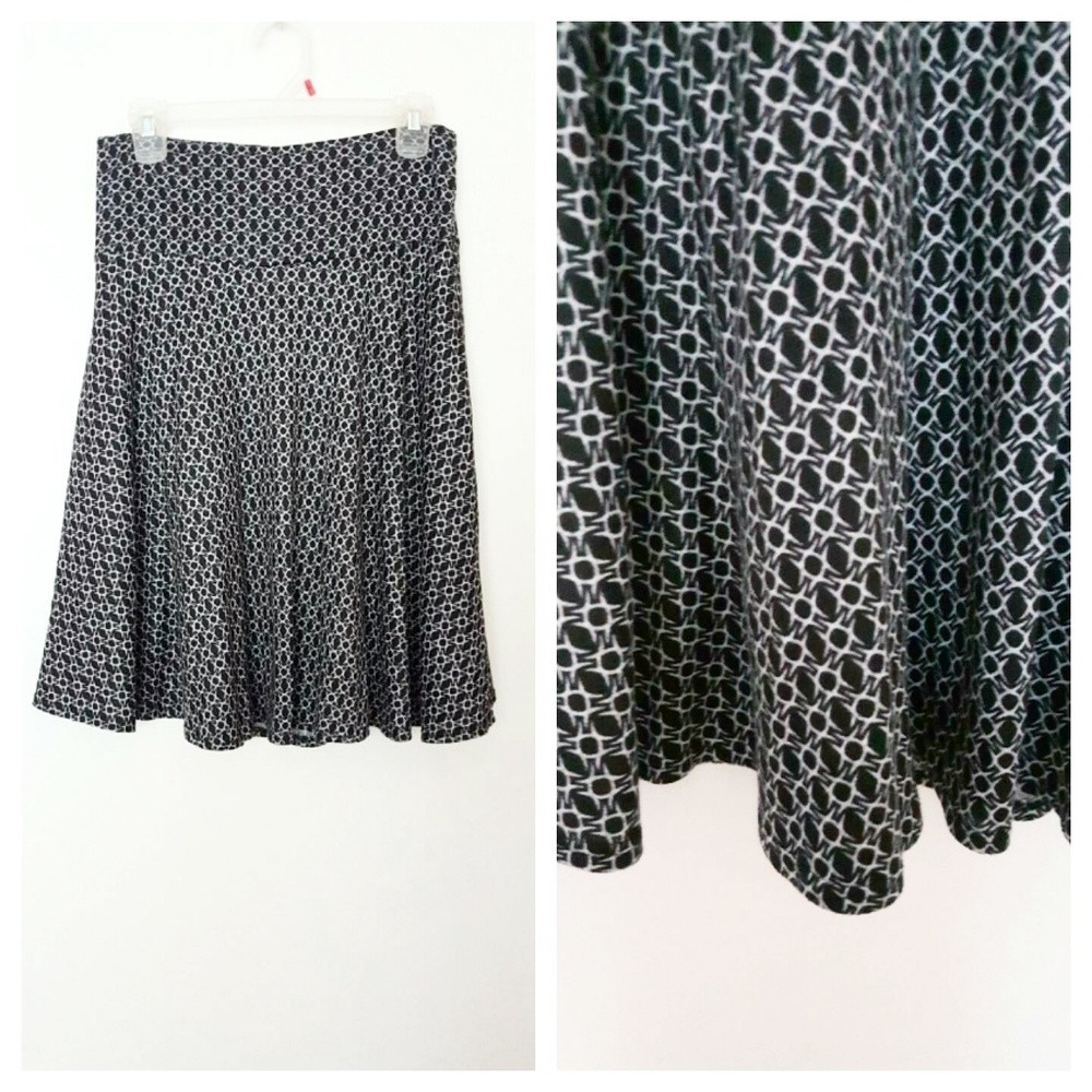 NWOT Flowy skirt by dressbarn