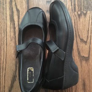 Clarks non-slip maryjane shoes