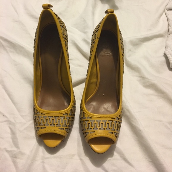 Tory Burch Shoes - Tory Burch yellow high heels