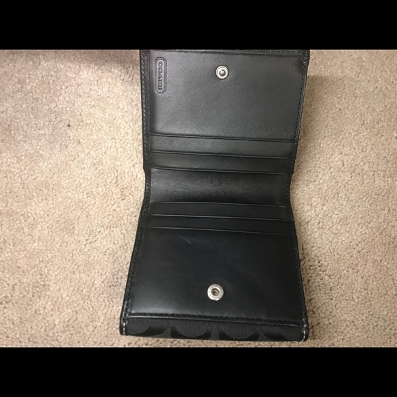 Small Coach Wallet - Picture 3 of 4