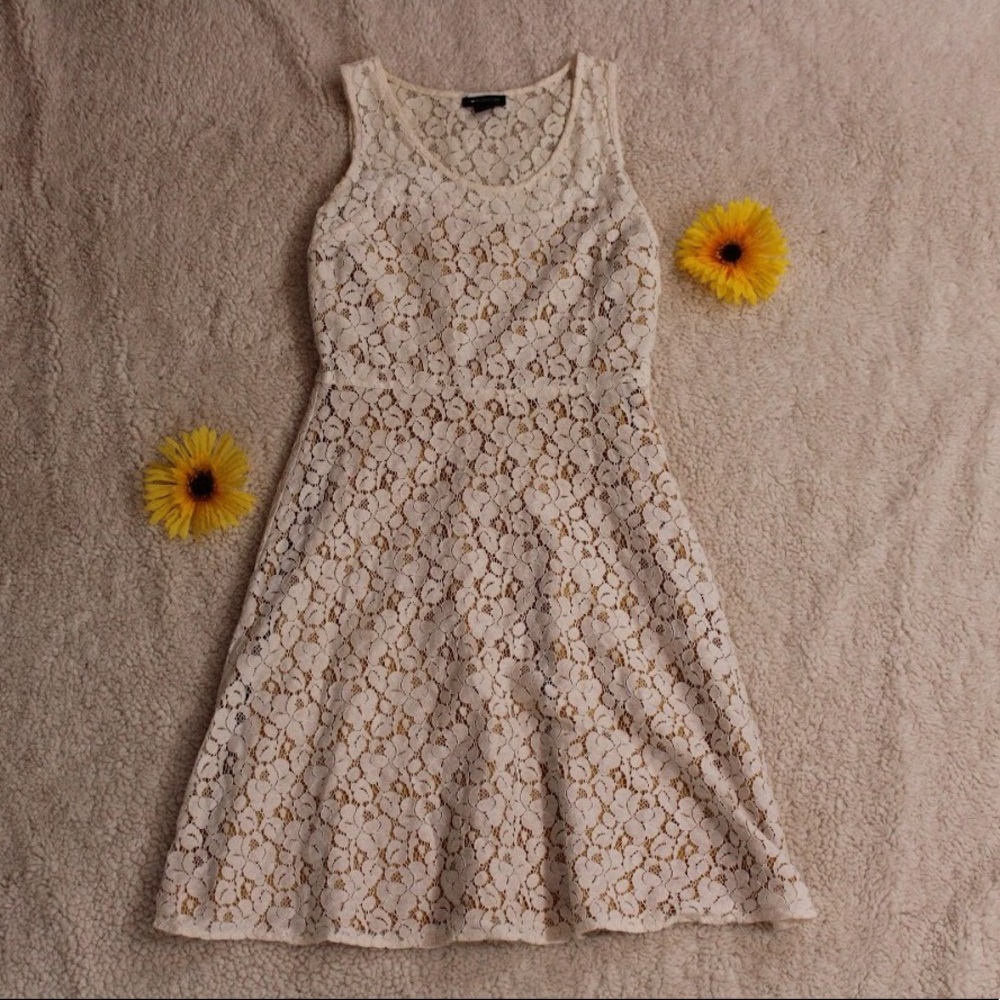 WHITE FLOWER LACE SUNDRESS 🌻
