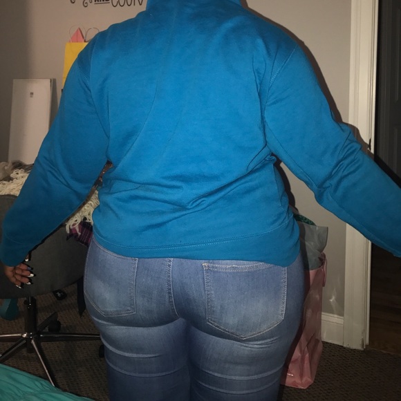 Blue color splattered medium hoodie - Picture 7 of 7