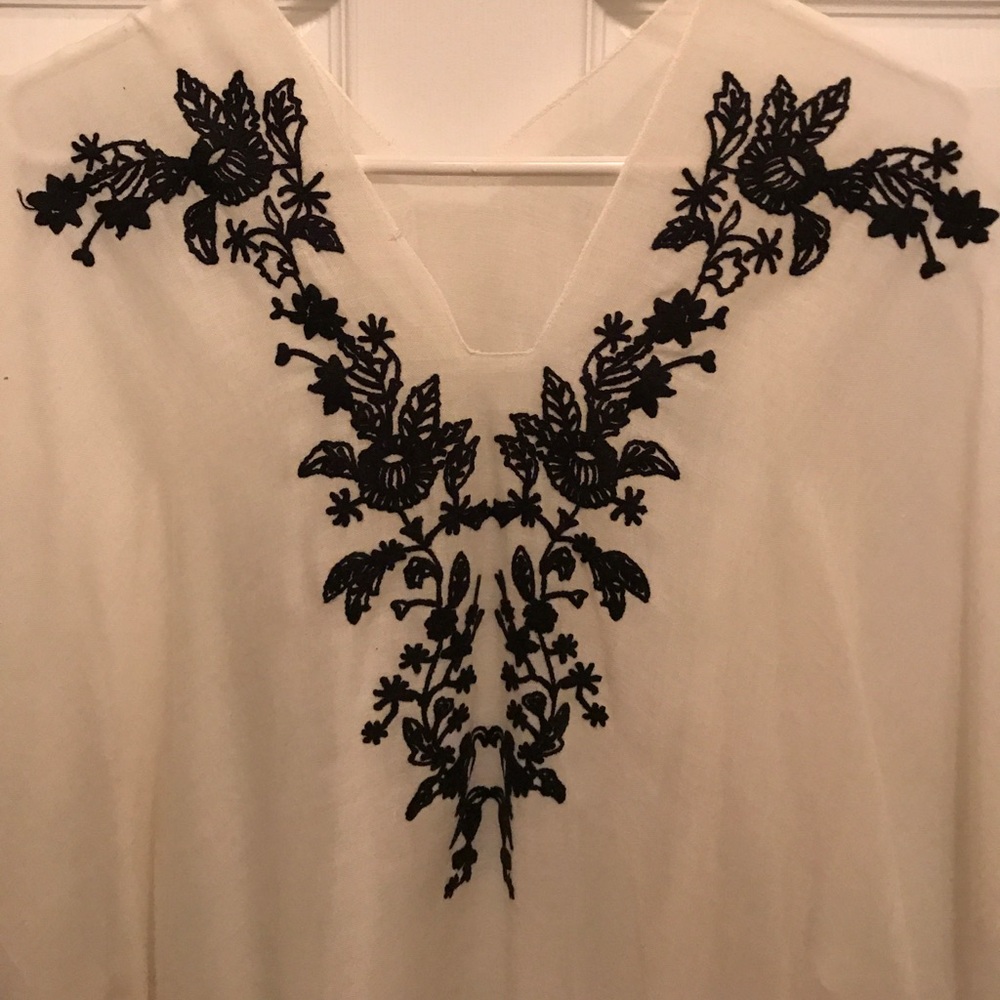 Embroidered Top - Picture 3 of 7