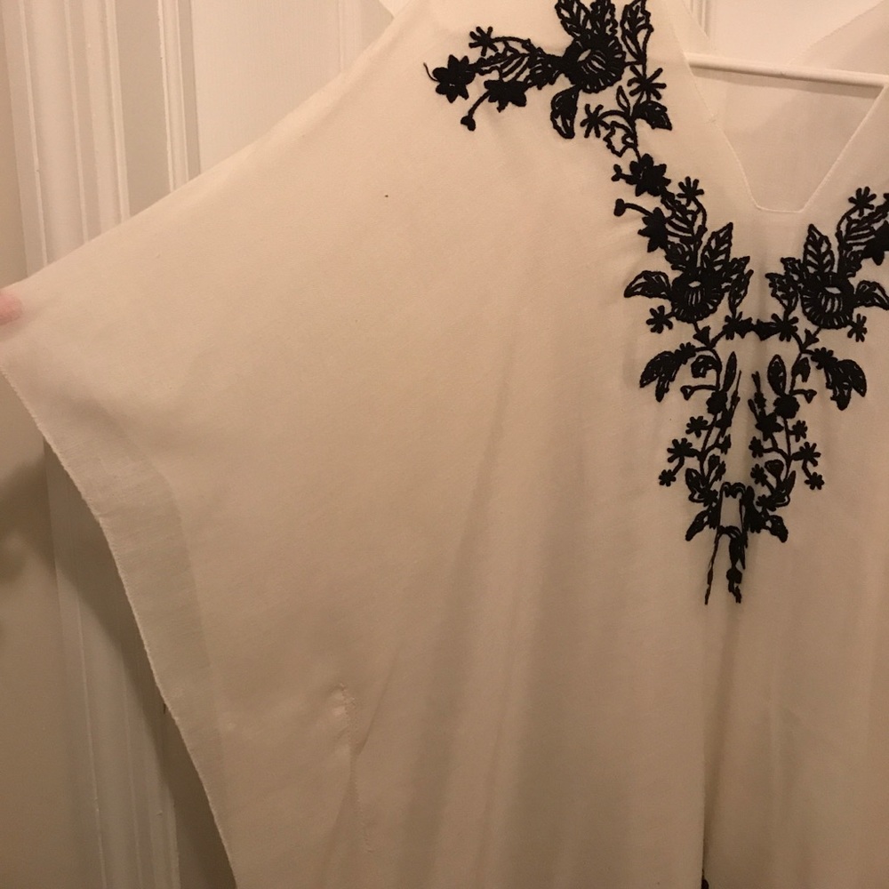 Embroidered Top - Picture 4 of 7