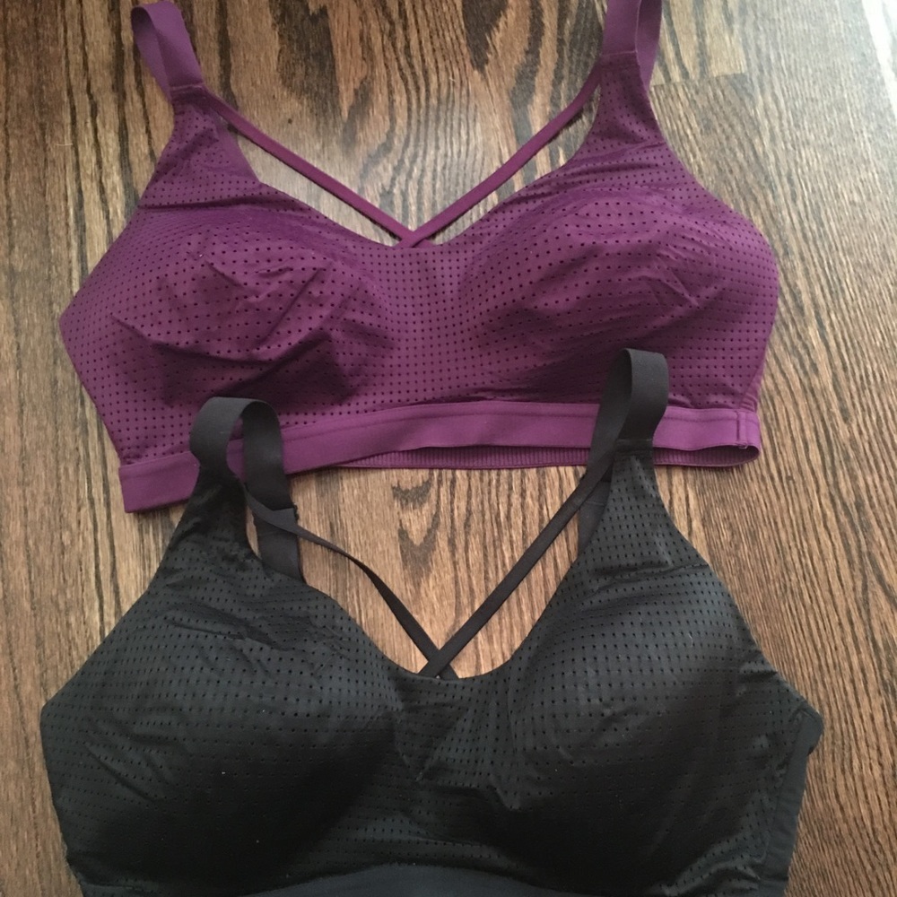 Victorias Secret sports bras