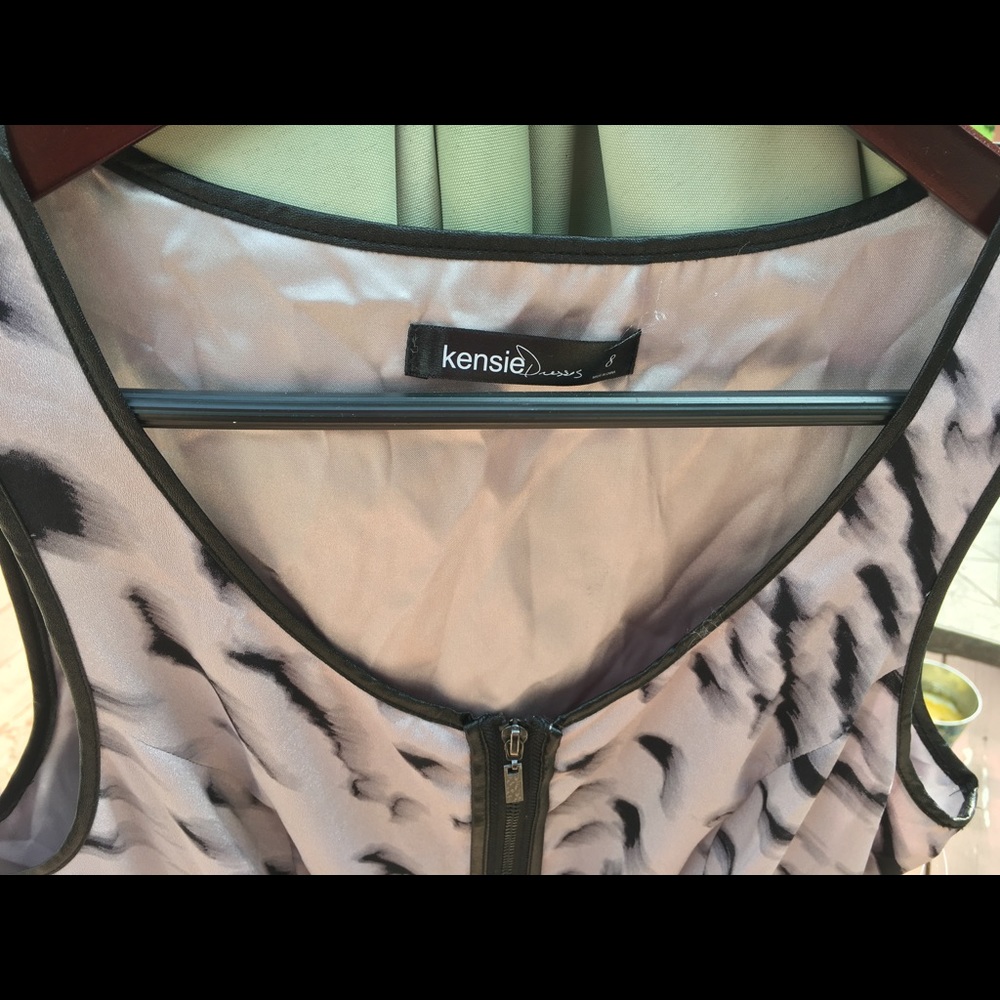 Posh-Is-Fab😱Kensie Cocktail Dress size 8 - Picture 9 of 10