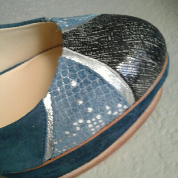 Shoes - Picture 3 of 8