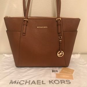 Michael Kors Jet Set Large Leather Tote in Luggage