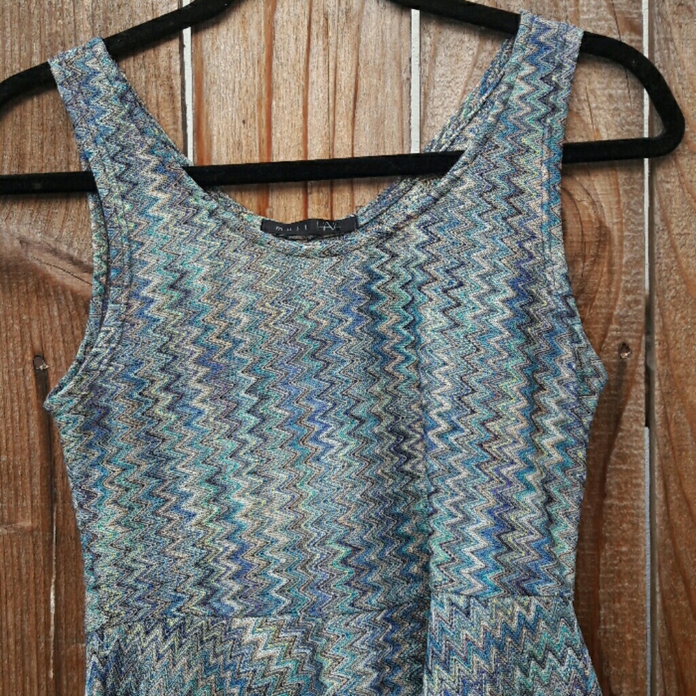 Woman top - Picture 3 of 4