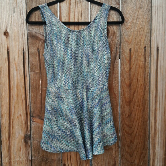 Woman top - Picture 4 of 4