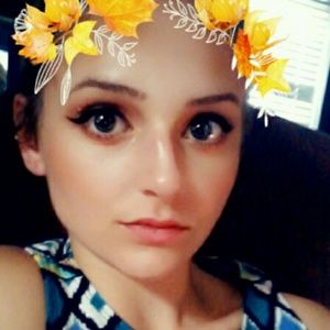 Meet your Posher, Ayla