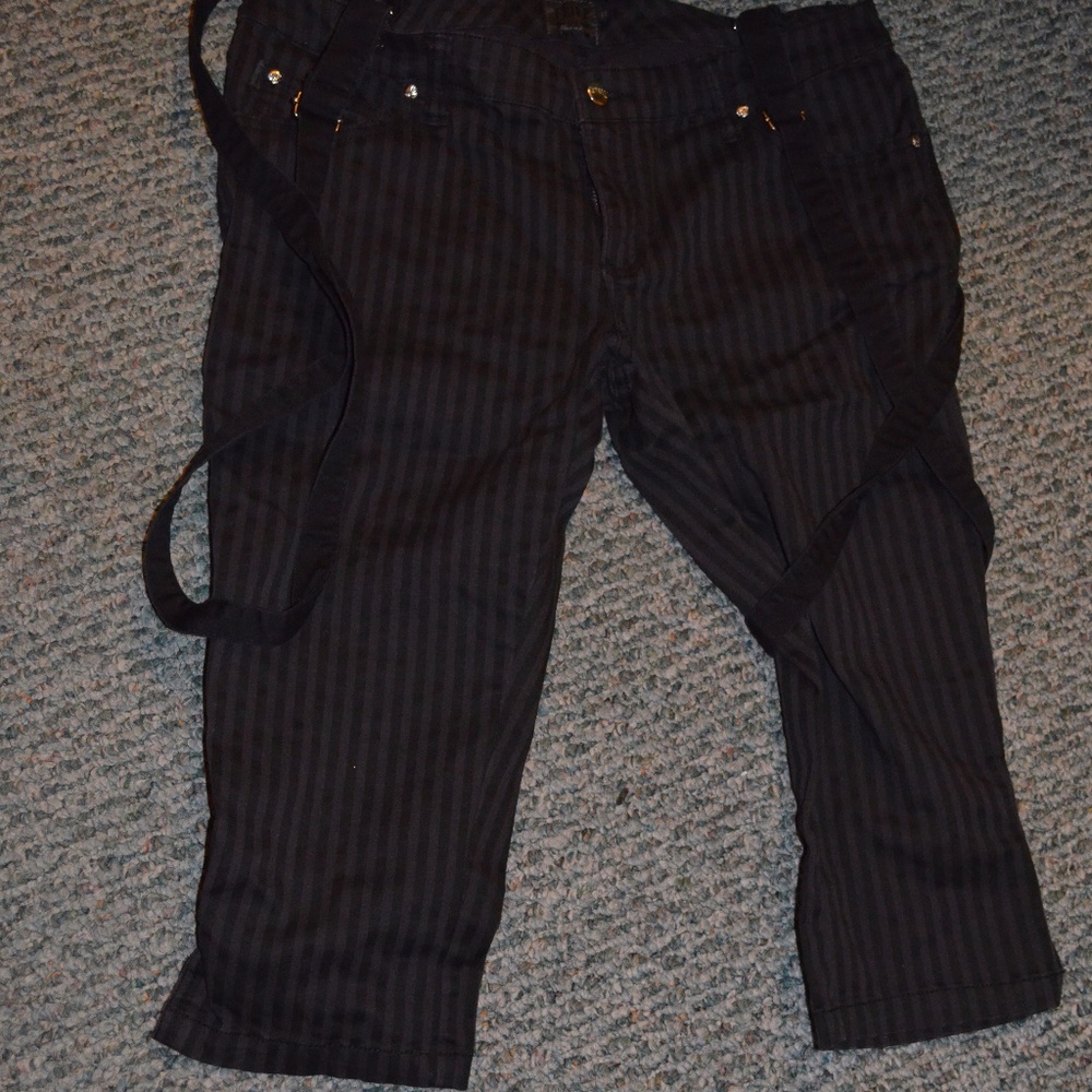 Tripp capri  Pants Size 13 Female