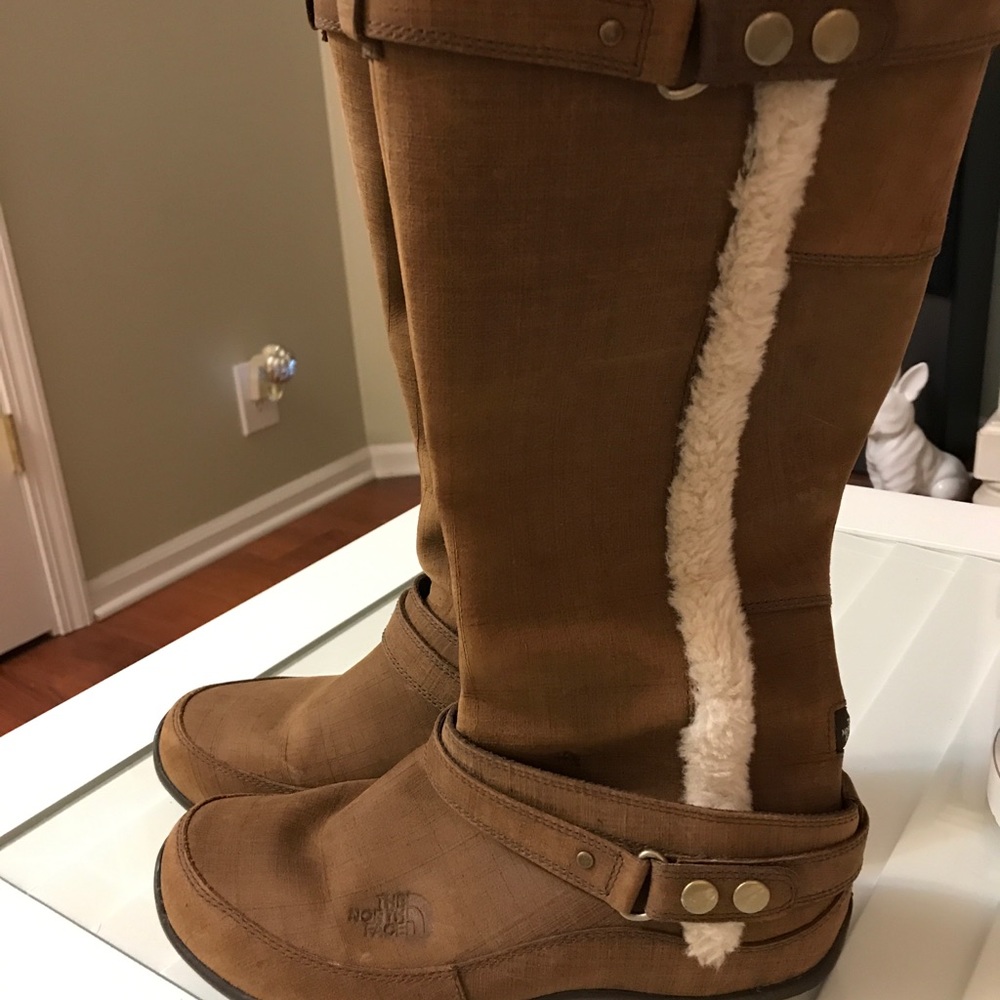 REDUCED!North Face Waterproof Winter Boots 7.5 New