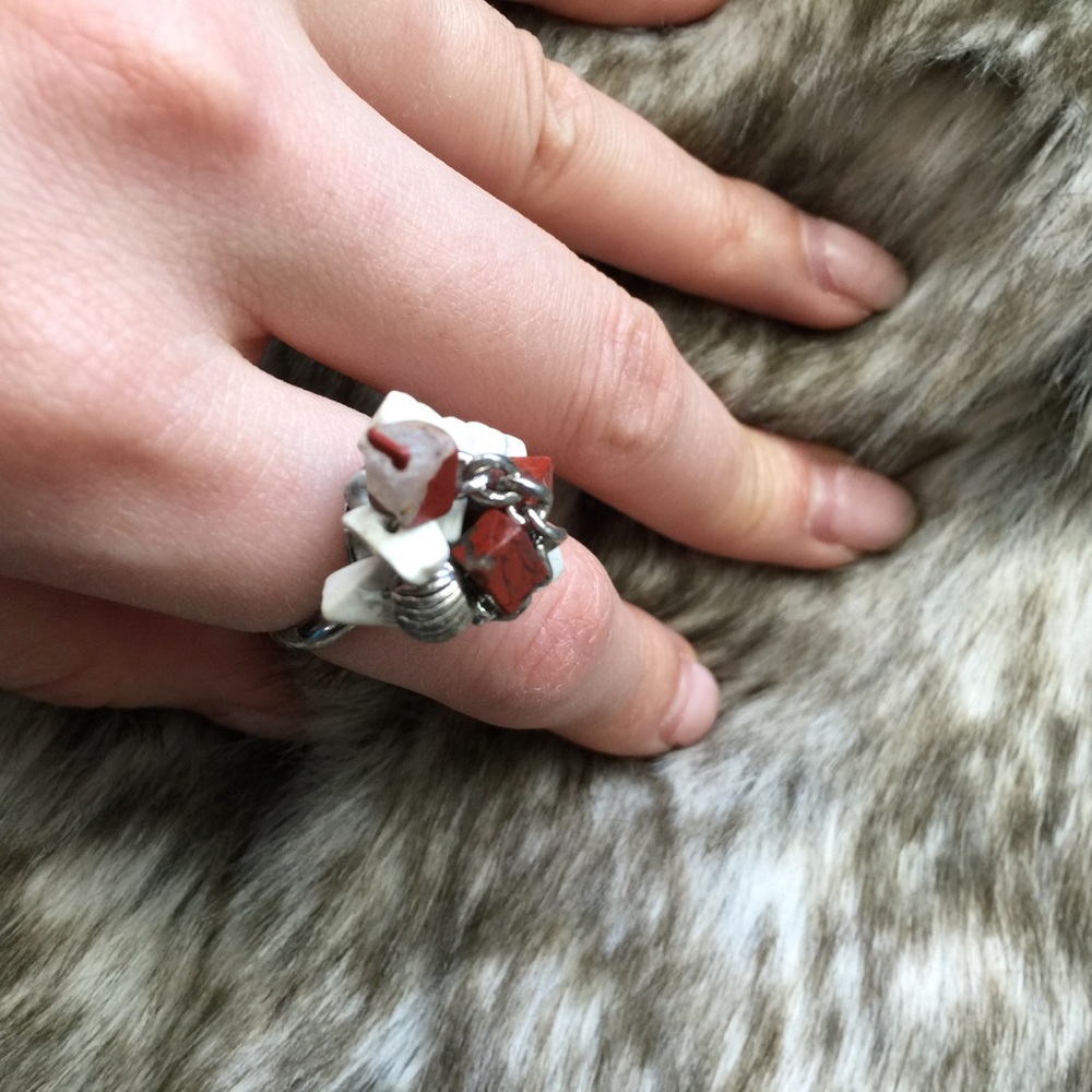 Grace Kelly natural rock ring