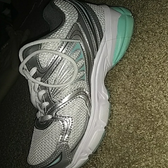 Shoes - Picture 3 of 3