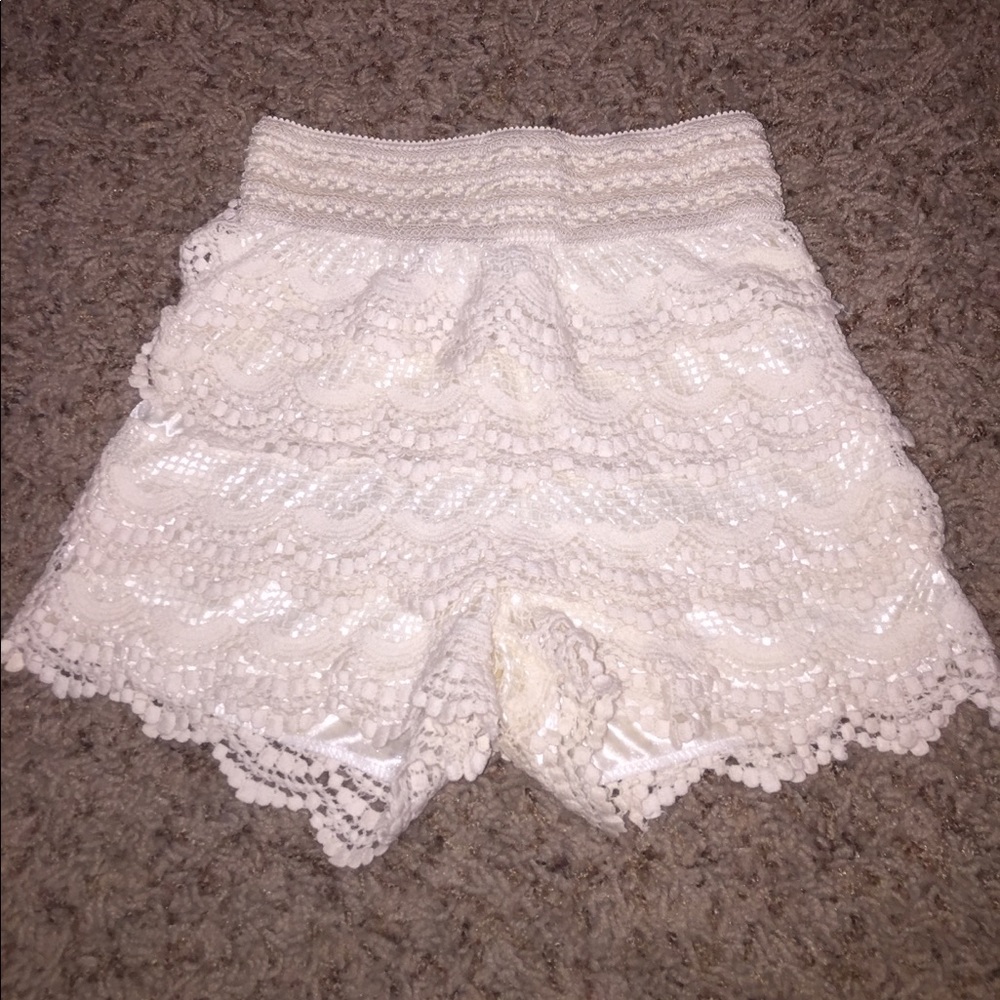 White/Cream Lace Shorts