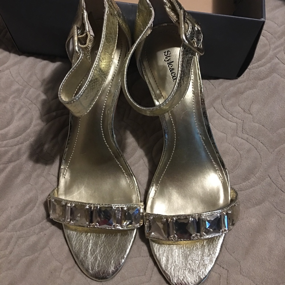Style & Co gold strappy heels