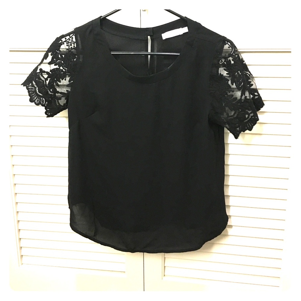 Lace sleeve blouse