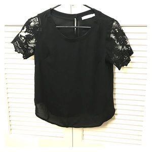 Lace sleeve blouse