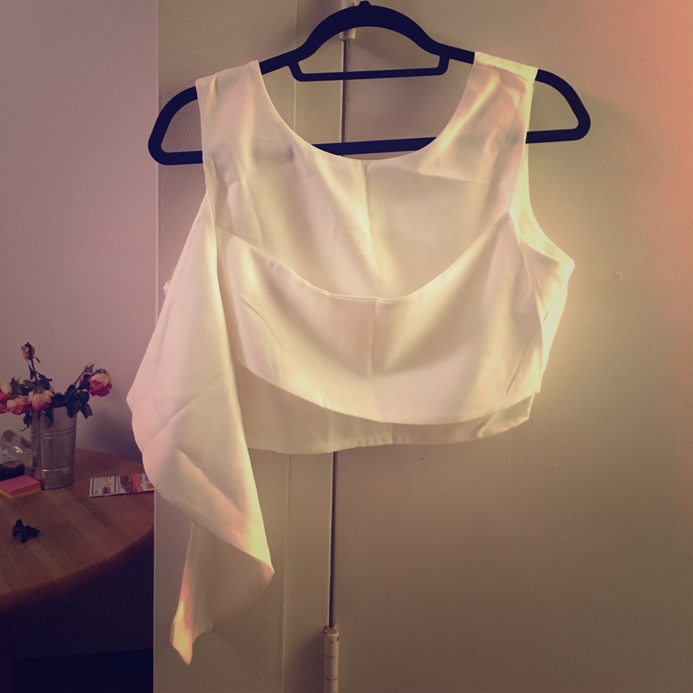 White two piece (pant and crop top) never worn!