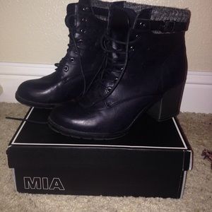 Black Leather Ankle Bootie with Heather Grey Cuff