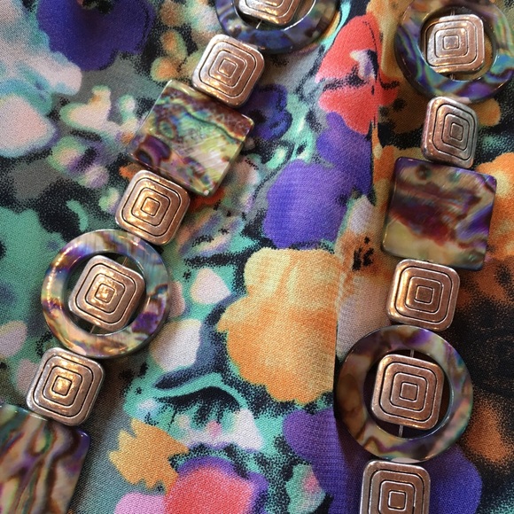 H & M floral tunic blouse with matching necklace - Picture 6 of 7