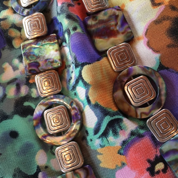 H & M floral tunic blouse with matching necklace - Picture 7 of 7