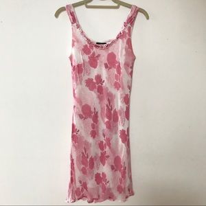 Floral sleeveless dress in pink and white