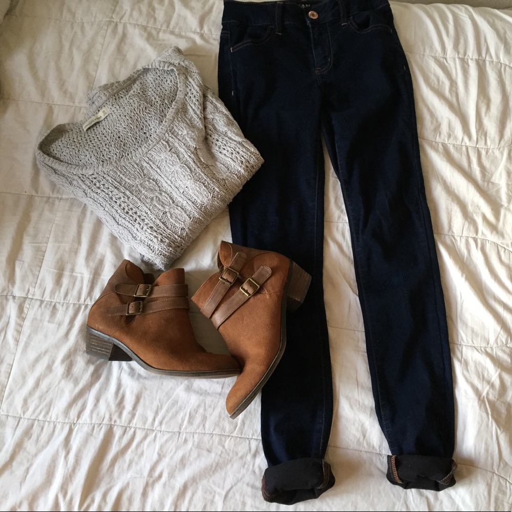 American Eagle Hi-Rise Dark Washed Jegging