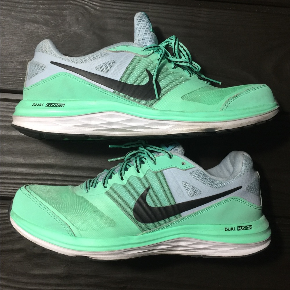 Women’s Nike Dual Fusion X Size 11