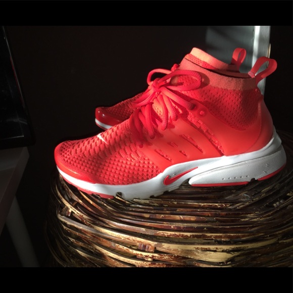 SOLD! Nike MANGO colored, air presto flyknit - Picture 1 of 3