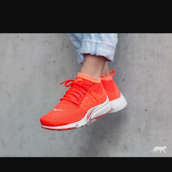 SOLD! Nike MANGO colored, air presto flyknit - Picture 3 of 3