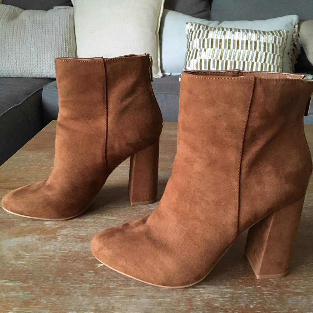 Tan ankle booties size 7.5