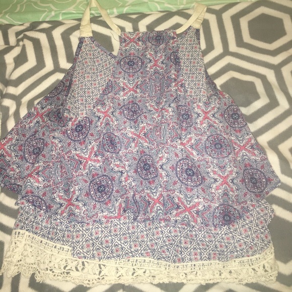 Ruffled top - Picture 2 of 2