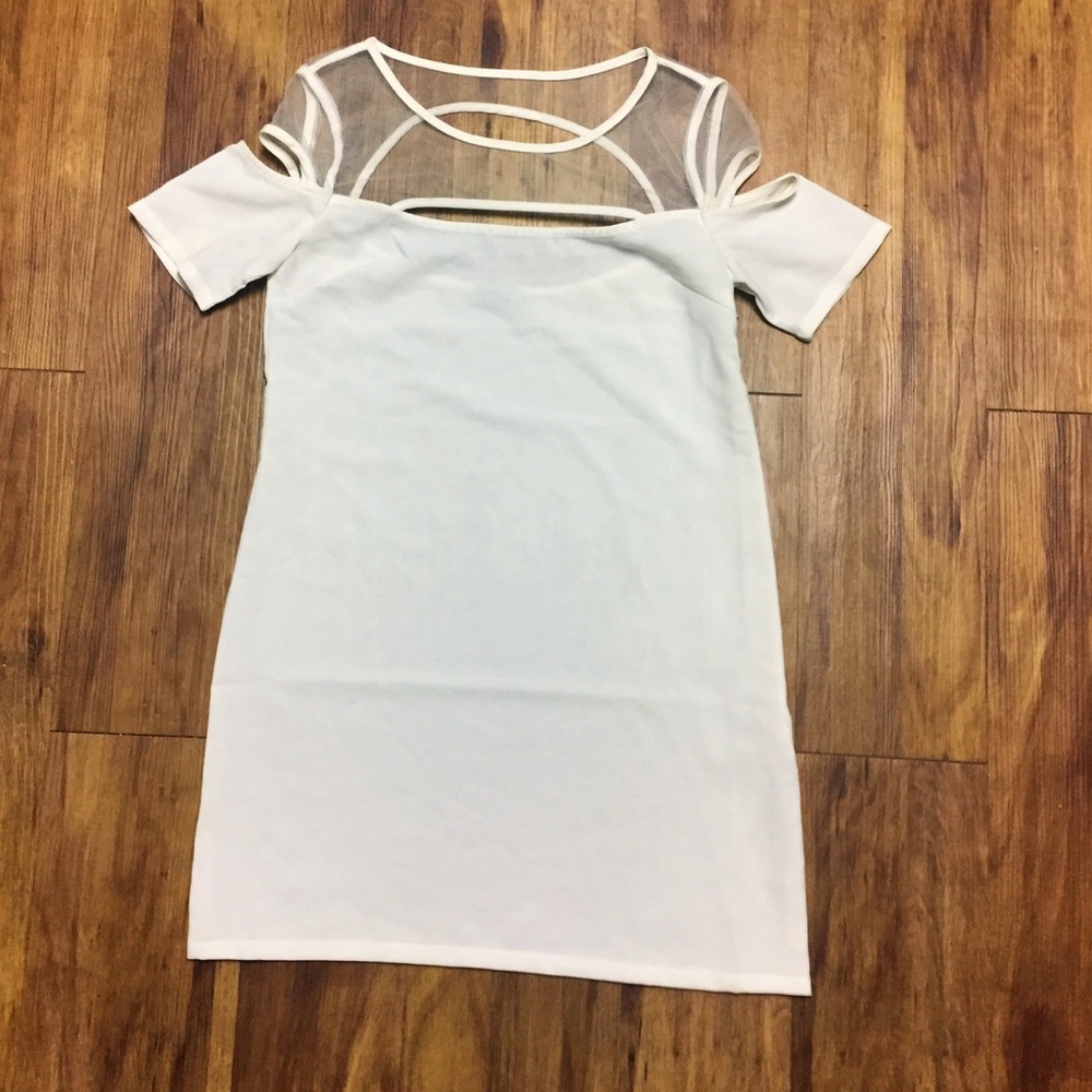 NWOT white w/mesh detail TOBI dress small
