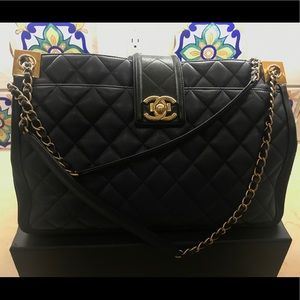 Navy & black Chanel shoulder tote USED CONDITION