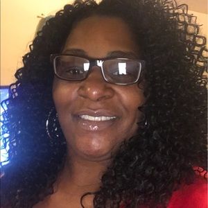 Meet your Posher, Felicia