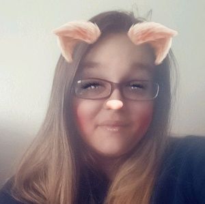 Meet your Posher, Crystal