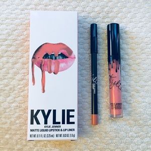 Kylie Apricot Lip Kit **Authentic**