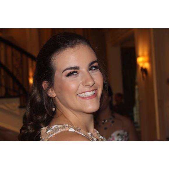 Meet your Posher, Macy - Picture 1 of 1