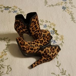 Gianni Binni animal hair boots