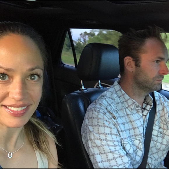 MEET YOUR POSHER - Picture 6 of 8