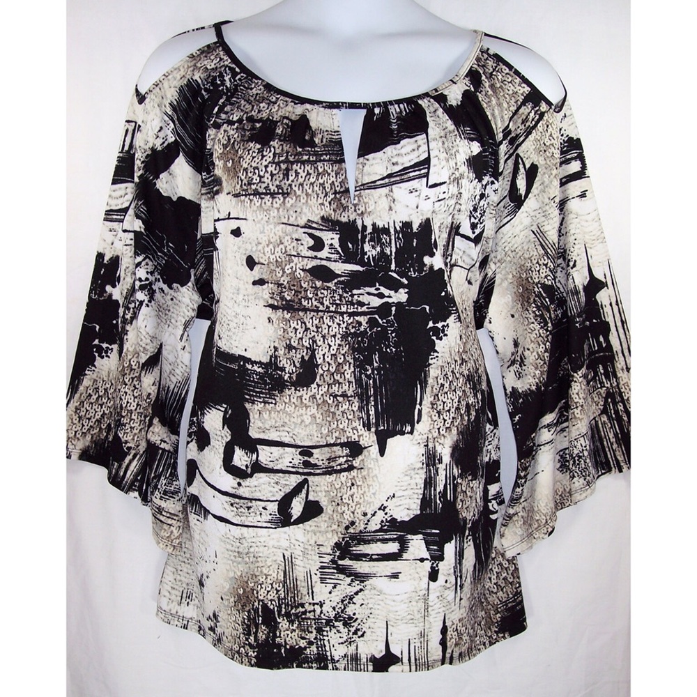 ESSENTIALS by Milano 3X Cold Shoulder Crepe Top - Picture 3 of 8
