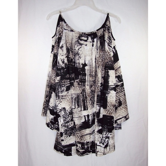 ESSENTIALS by Milano 3X Cold Shoulder Crepe Top - Picture 7 of 8