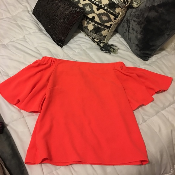 do+be Tops - Bright orange off the shoulder blouse!