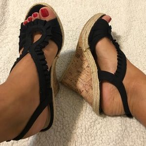 Black Wedges