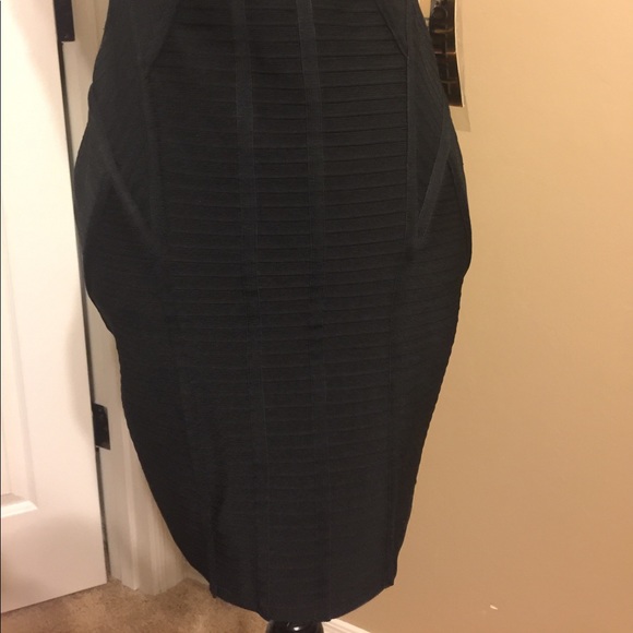 Black Body Con Dress! - Picture 4 of 4